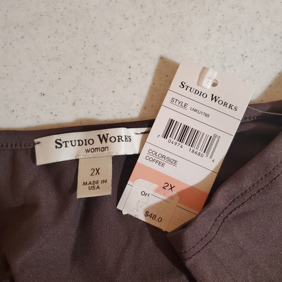 Womens tops brown size 2X - Picture 2 of 3